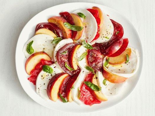 Photo - Salade Caprese aux pêches