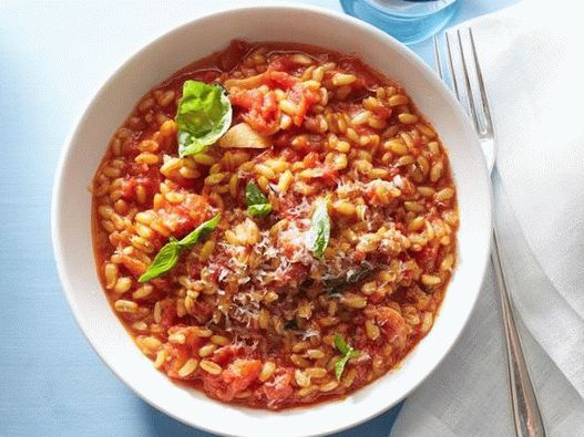 Photo de blé Khorasan à la sauce Marinara