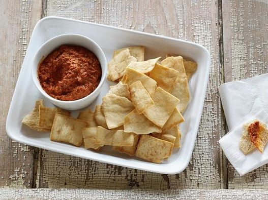 Sauce profonde de poivrons et noix au four (Muhammara)