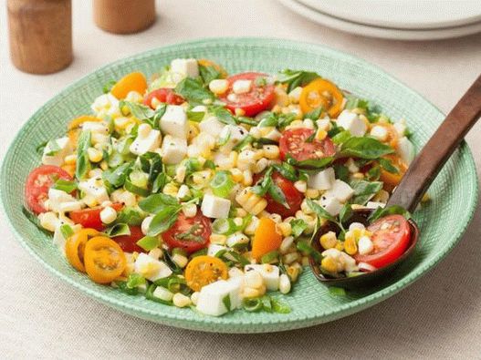 Photo - Salade de maïs cru aux tomates