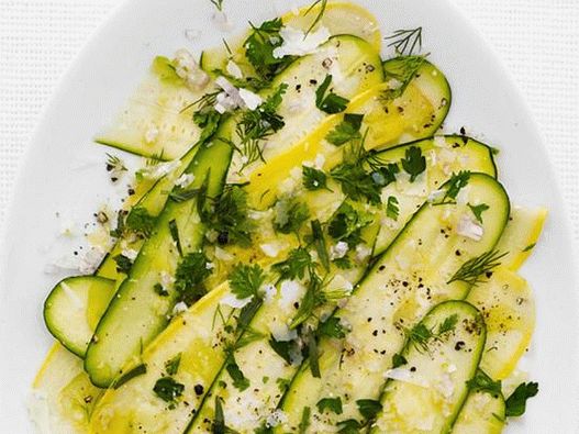 Photo - Carpaccio de légumes de courgettes et courgettes jaunes