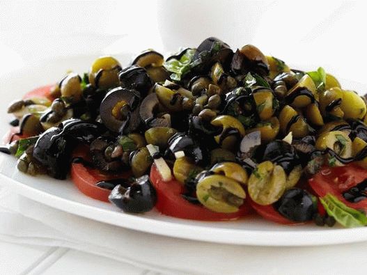 Photo du plat - Salade romaine d'été aux olives et tomates