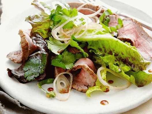 Salade thaï au bœuf grillé
