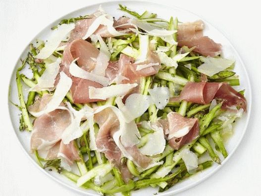 Photo de salade d'asperges rabotées au prosciutto