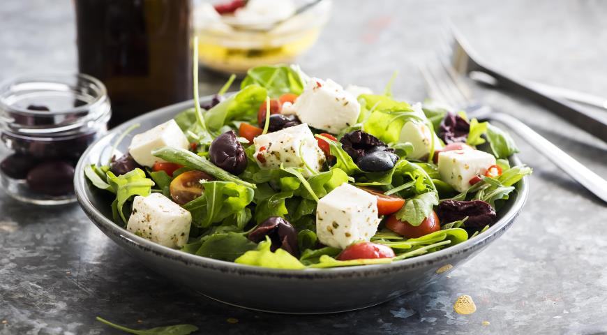 Salade Aux Olives Et Au Fromage