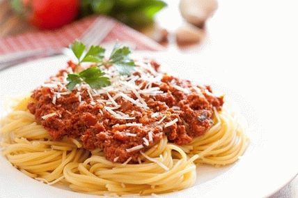 Photo Les recettes les plus délicieuses et les plus simples pour les sauces à spaghetti