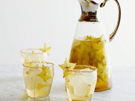 Photo de Sangria avec champagne, vanille et carambole