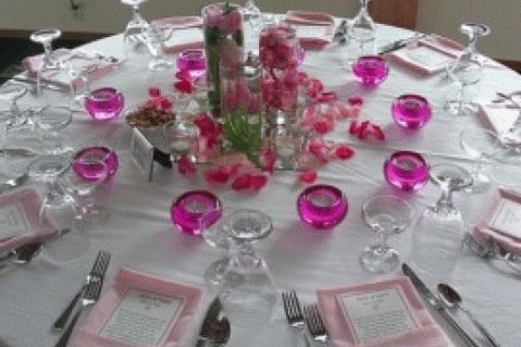 Table dressée pour le 8 mars