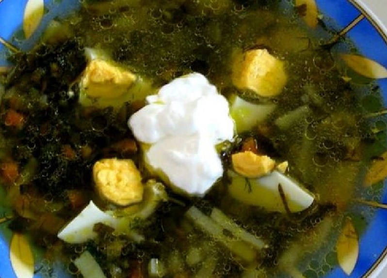 Soupe aux épinards et aux choux