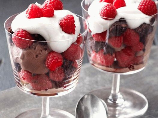 Parfait à la framboise et au chocolat