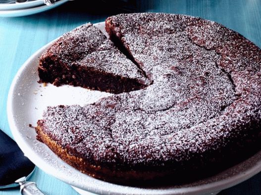 Gâteau au chocolat et aux amandes pour une soirée romantique