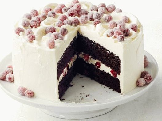 Gâteau au chocolat et aux amandes avec des canneberges au sucre