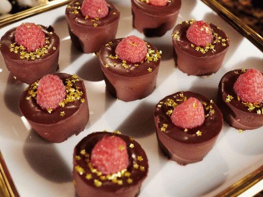 Dessert effervescent framboise chocolat-cerise