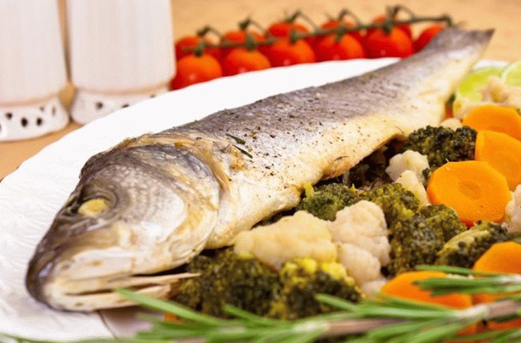 Bar à la vapeur avec des légumes