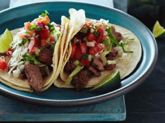 Photo de Taco carne asada avec salsa fraîche