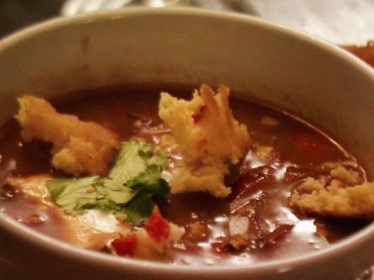 Soupe de tortillas au poulet et aux haricots