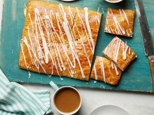 Photo du plat - Une énorme bouffée fourrée à la cannelle