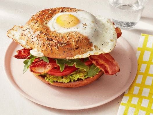 Photographie de plat - Sandwich BLT en Californie