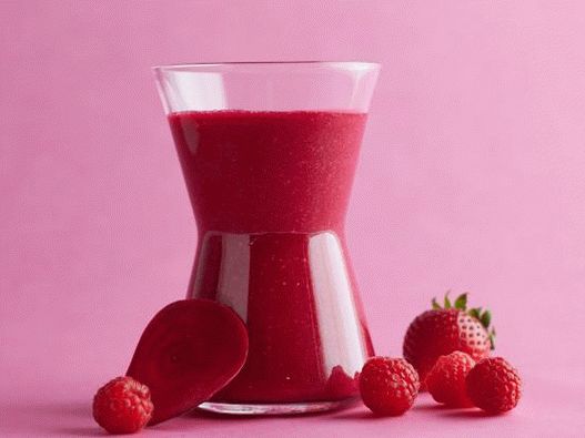 Smoothie rouge aux betteraves rouges