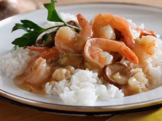 Louisiana gambo avec crevettes et saucisses