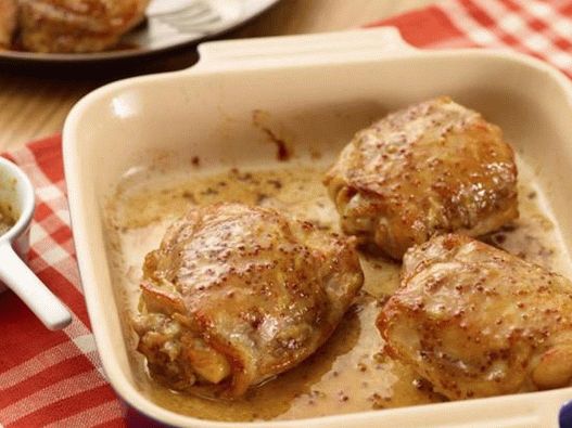 Cuisses de poulet au four avec croûte de moutarde et d'érable