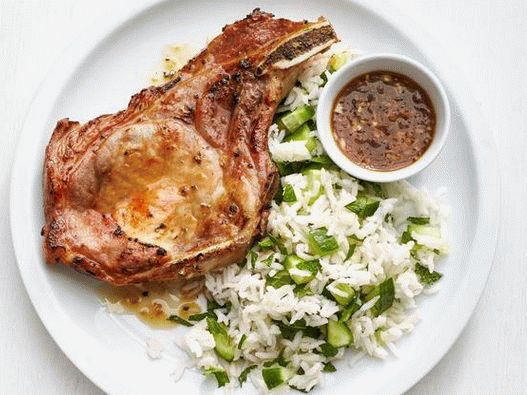 Côtelettes de porc vietnamiennes au riz au gingembre