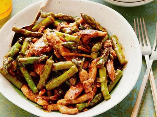 Sauté de poulet et asperges