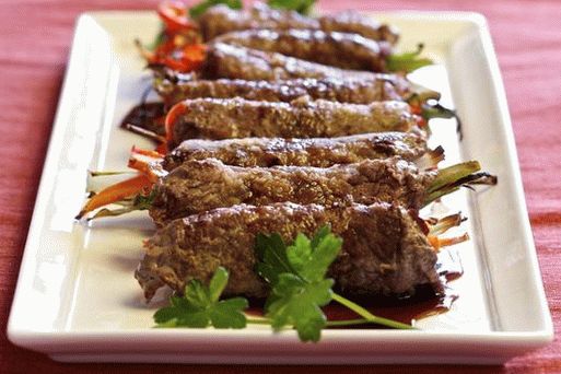 Photo de petits pains frits farcis aux légumes japonais