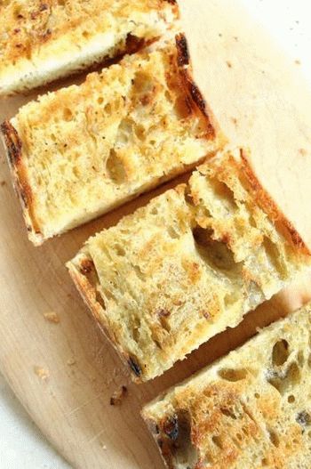 Photo de pain italien grillé frit